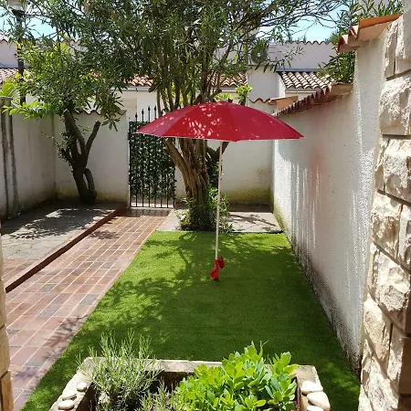 Summer House Oleander Дом отдыха Новиград